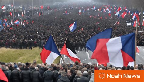 Seventy Years’ War: A Catalyst for Religious Turmoil and Political Upheaval in France